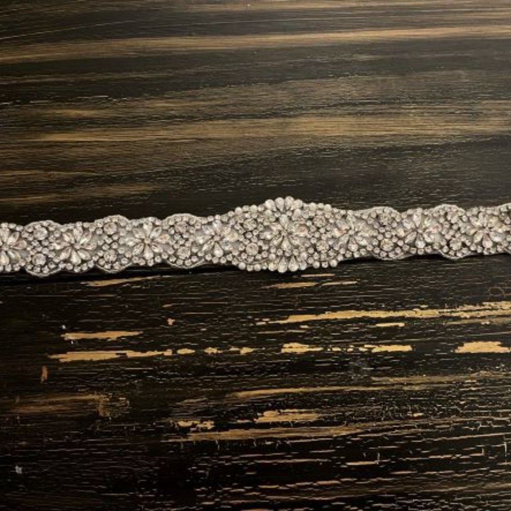 BRAND NEWWHITE RHINESTONE FANCY SASH FOR PROM, DRESS, OR WEDDING DRESS